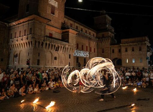 Santo cielo, a Ferrara ritornano i buskers!