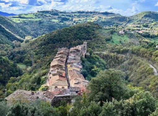 Montenero: un galeone nel verde della Sabina